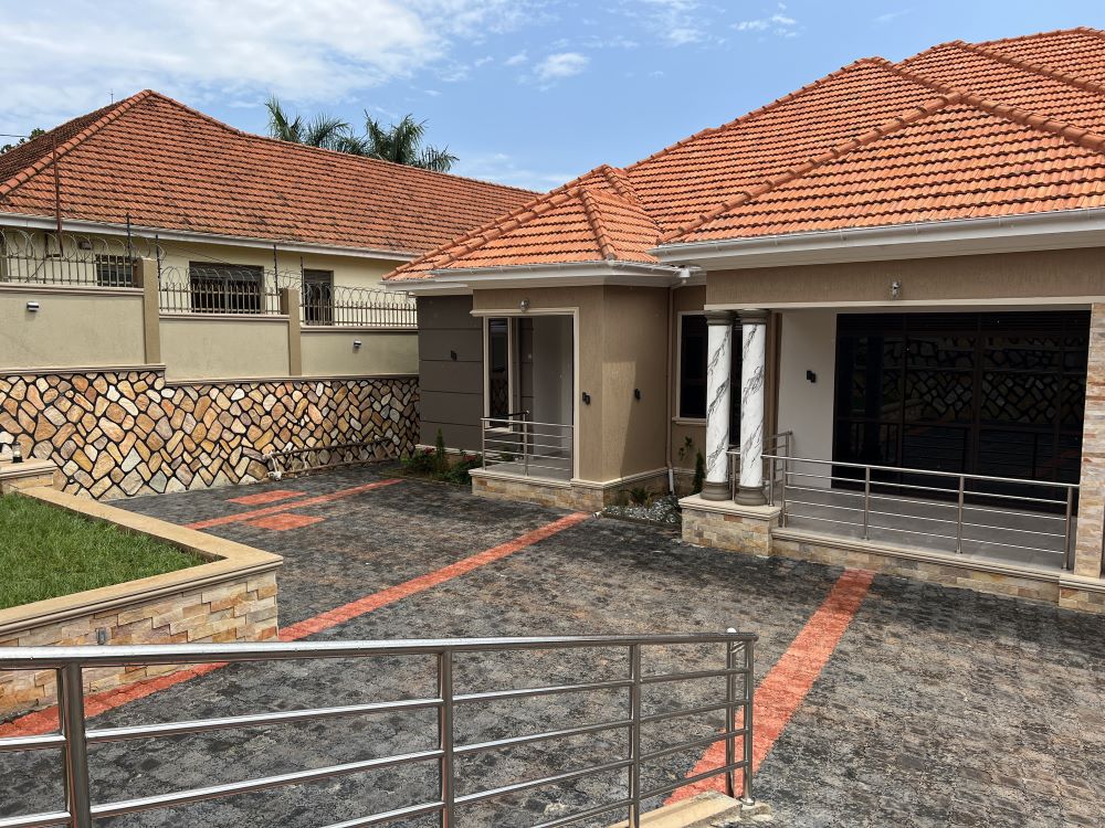 This house for sale in Akright Estate Bwebajja Entebbe road