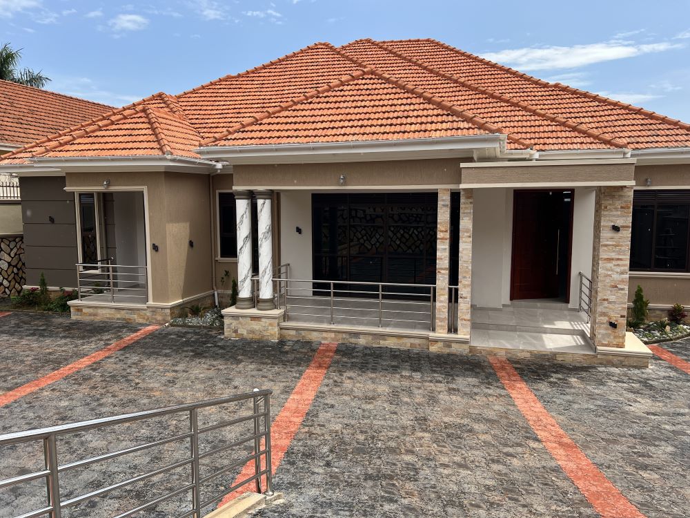 This house for sale in Akright Estate Bwebajja Entebbe road