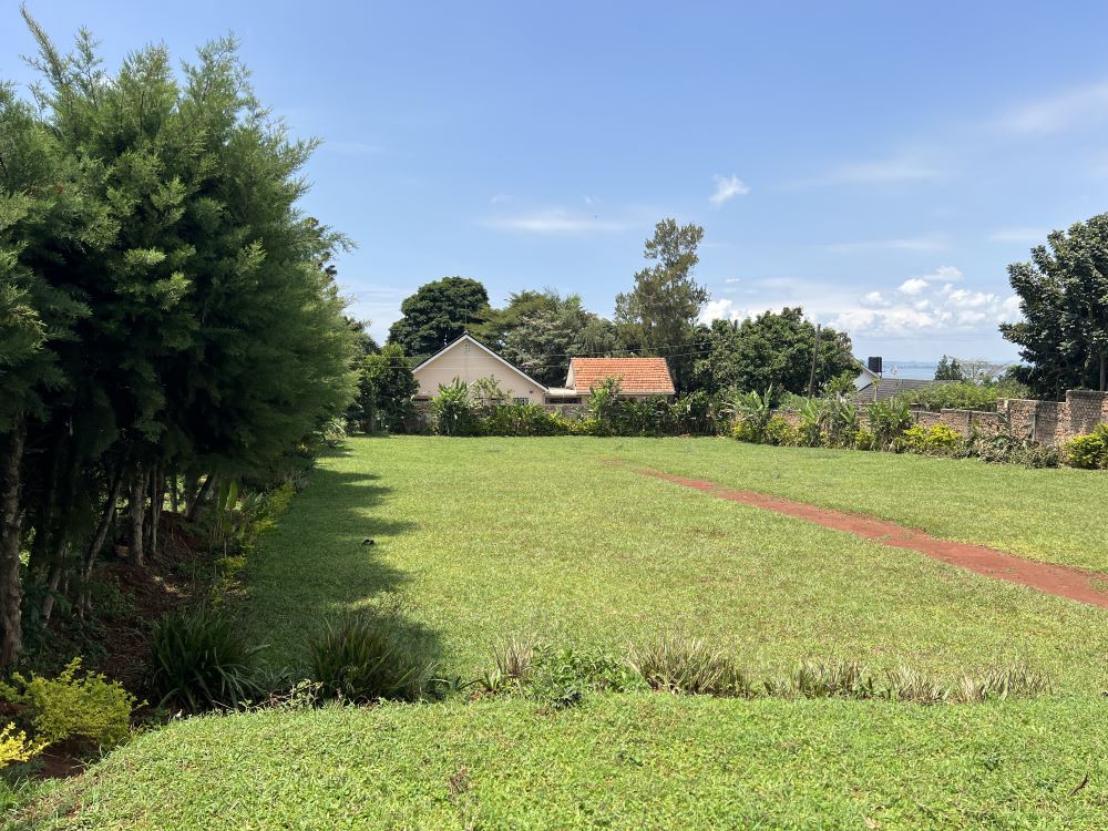 Prime Land for Sale in Nakiwogo, Entebbe Town