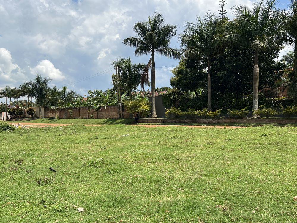 Prime Land for Sale in Nakiwogo, Entebbe Town