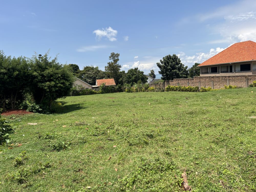 Prime Land for Sale in Nakiwogo, Entebbe Town