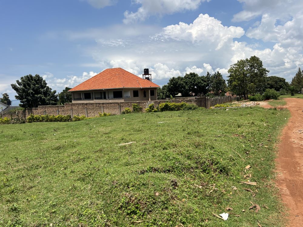 Prime Land for Sale in Nakiwogo, Entebbe Town