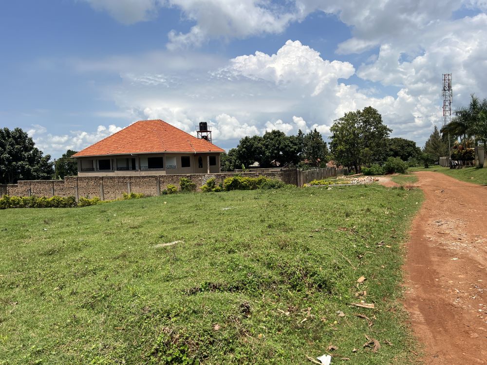 Prime Land for Sale in Nakiwogo, Entebbe Town