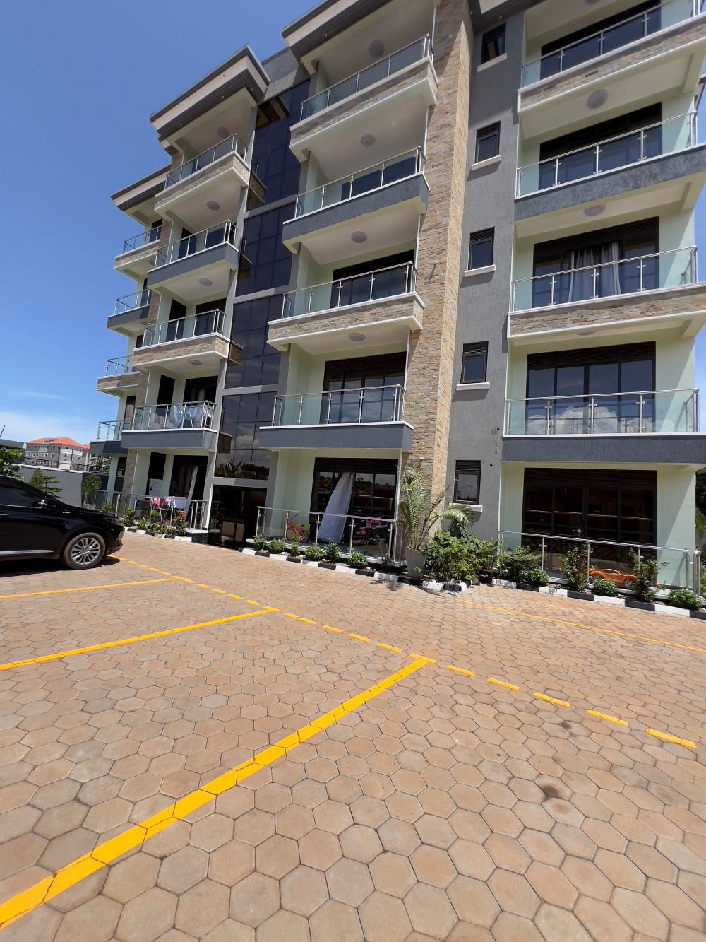 3 BEDROOMS APARTMENTS FOR IN BUNGA SOYA KALUNGU CLOSE KAMPALA
