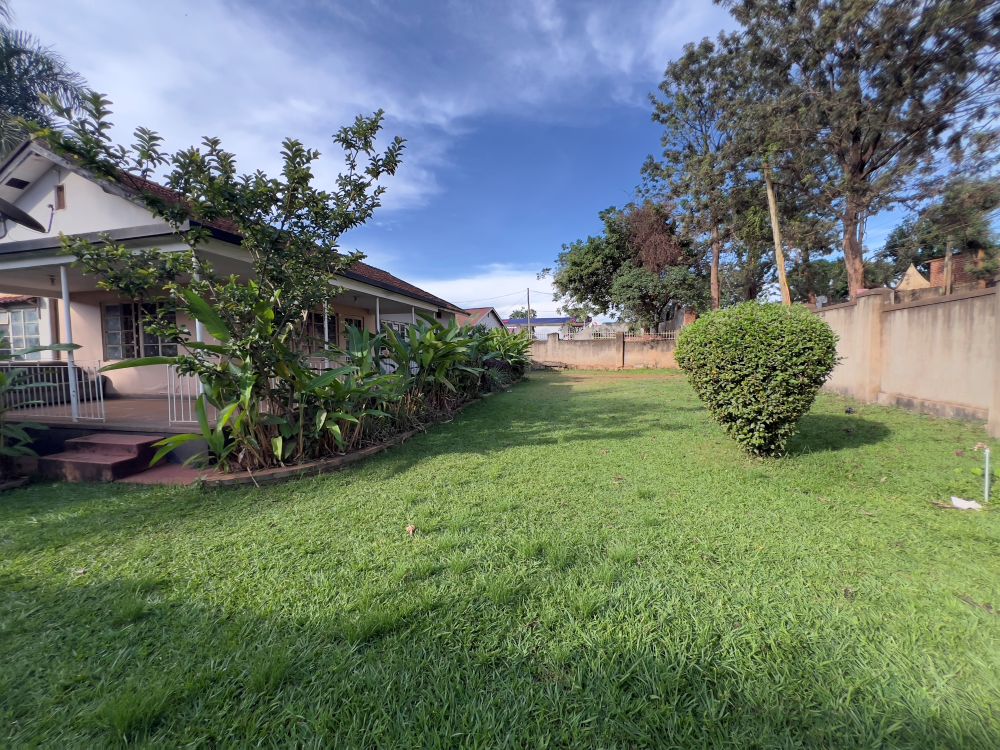 COMMERCIAL LAND FOR SALE IN WAKALIGA ROAD RUBAGA KAMPALA