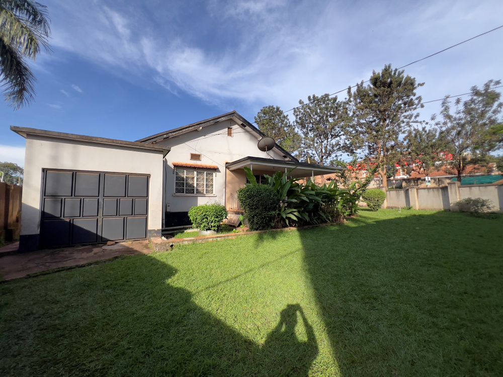 COMMERCIAL LAND FOR SALE IN WAKALIGA ROAD RUBAGA KAMPALA